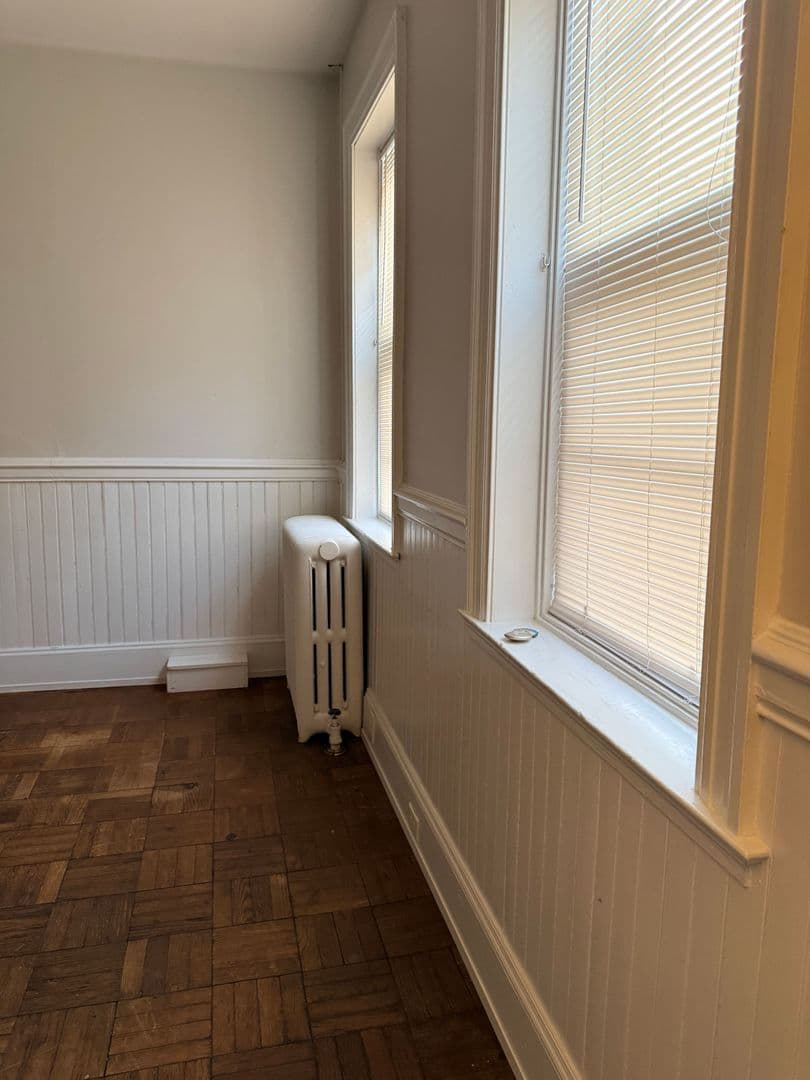 Carlisle Apartment: 148 W High St