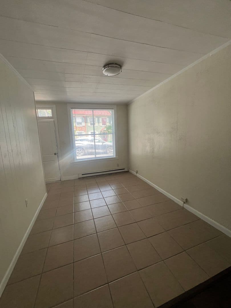 Carlisle Apartment: 132 W South Street
