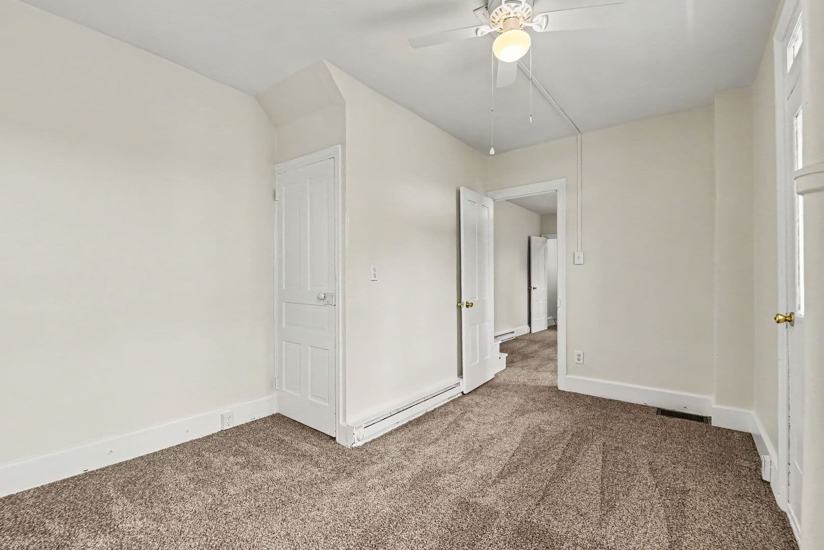 Carlisle House: 306 N College St