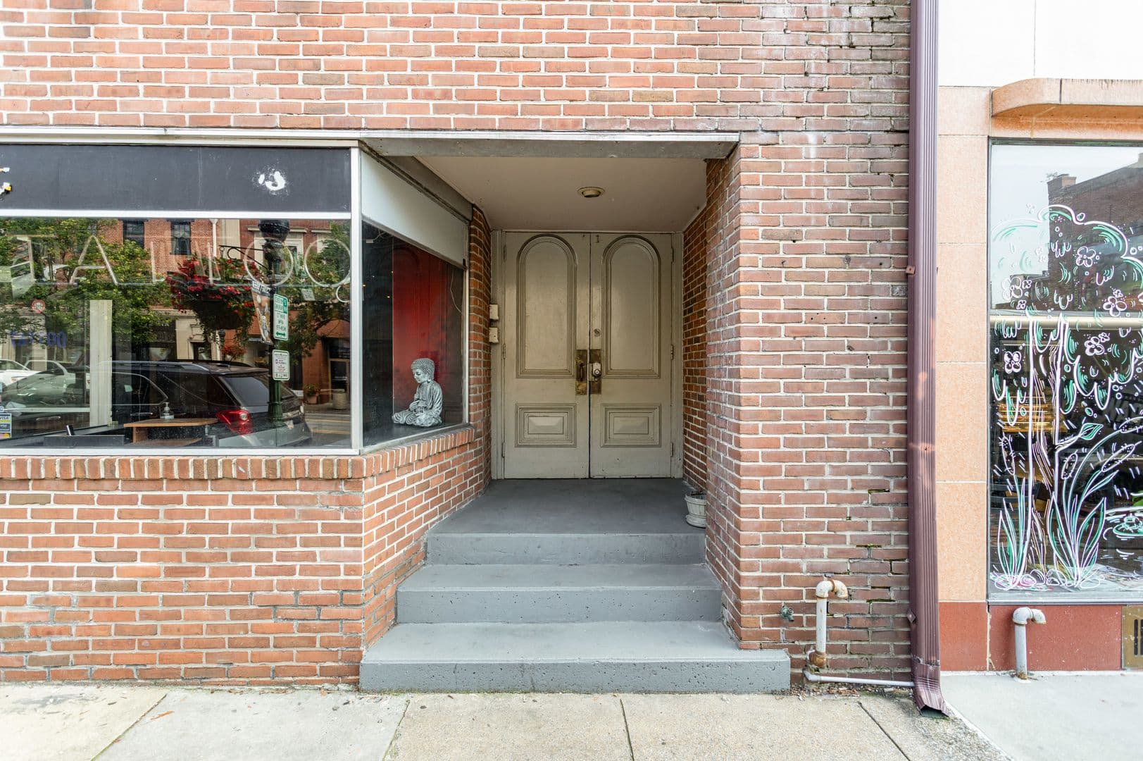 Carlisle Apartment: 32 W High St