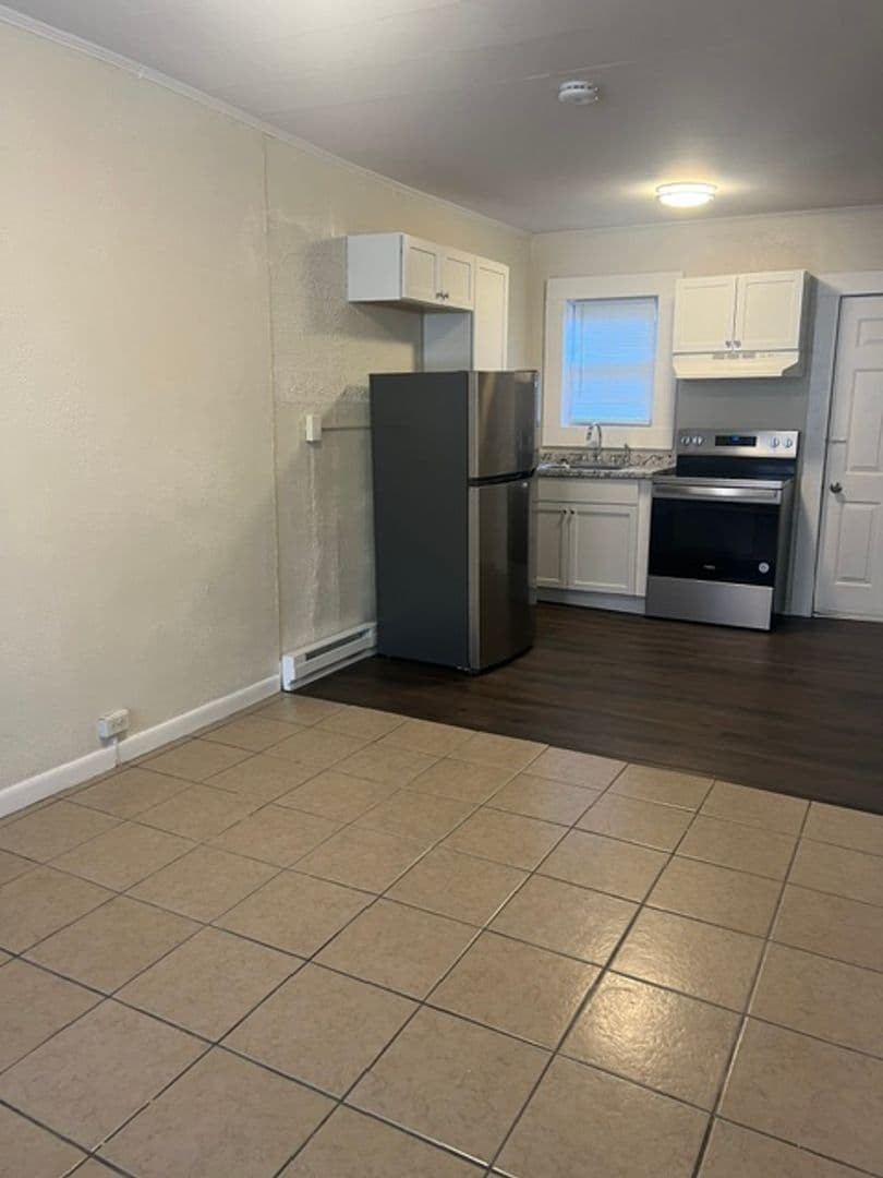 Carlisle Apartment: 132 W South Street