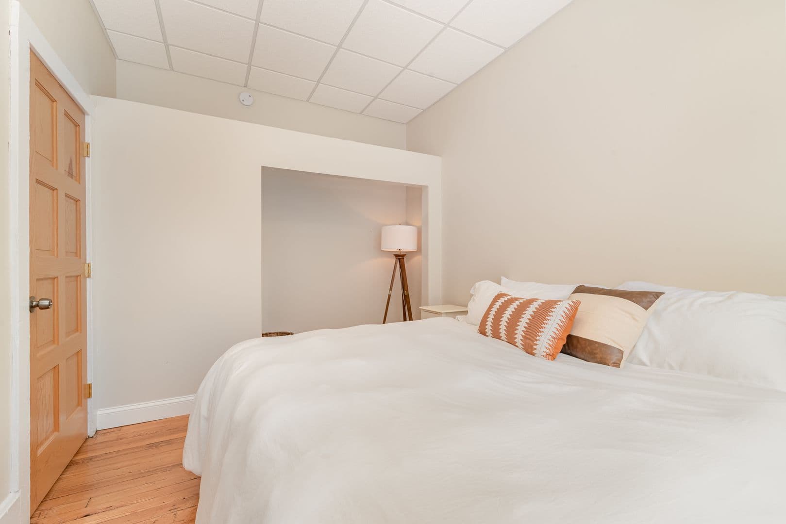 Carlisle Apartment: 32 W High St