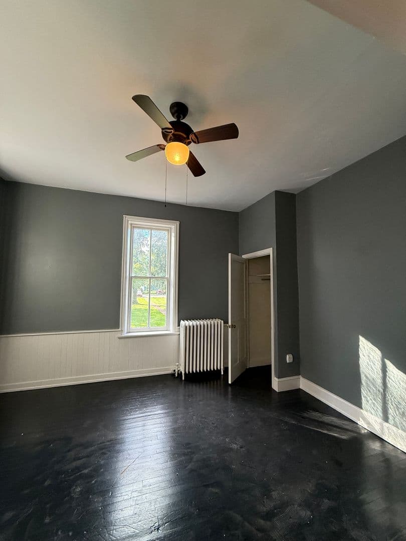 Carlisle Apartment: 242 S Hanover St