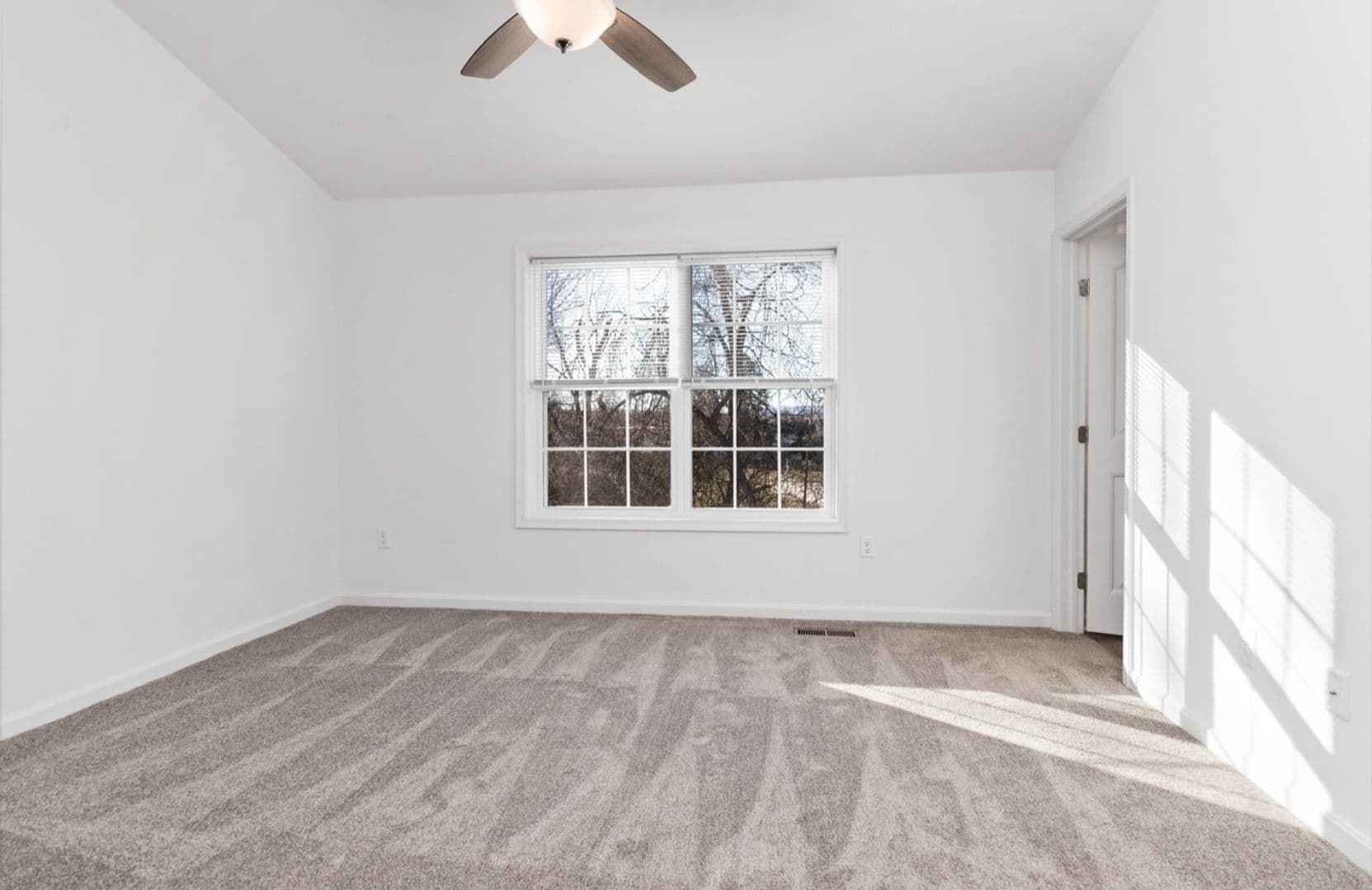 Carlisle House: 26 Parkview Dr