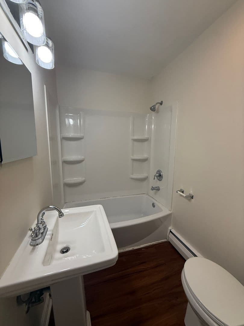 Carlisle Apartment: Cherry Reed Townhouses