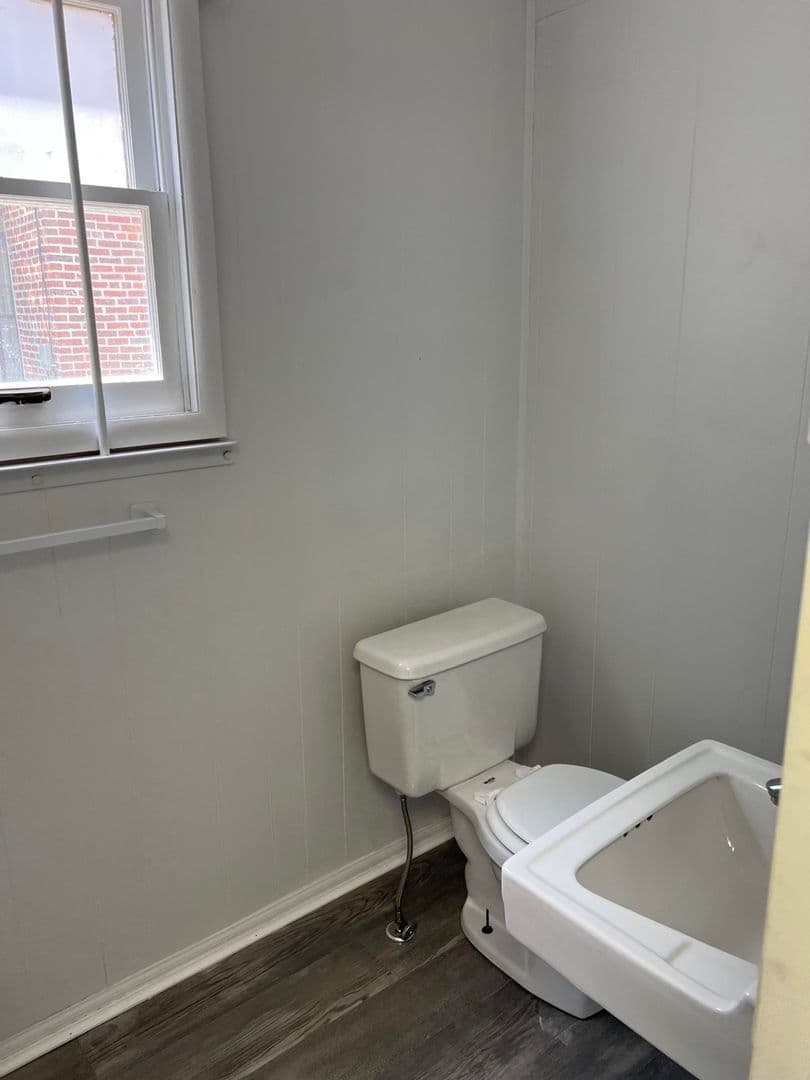 Carlisle Apartment: 41 S Bedford St
