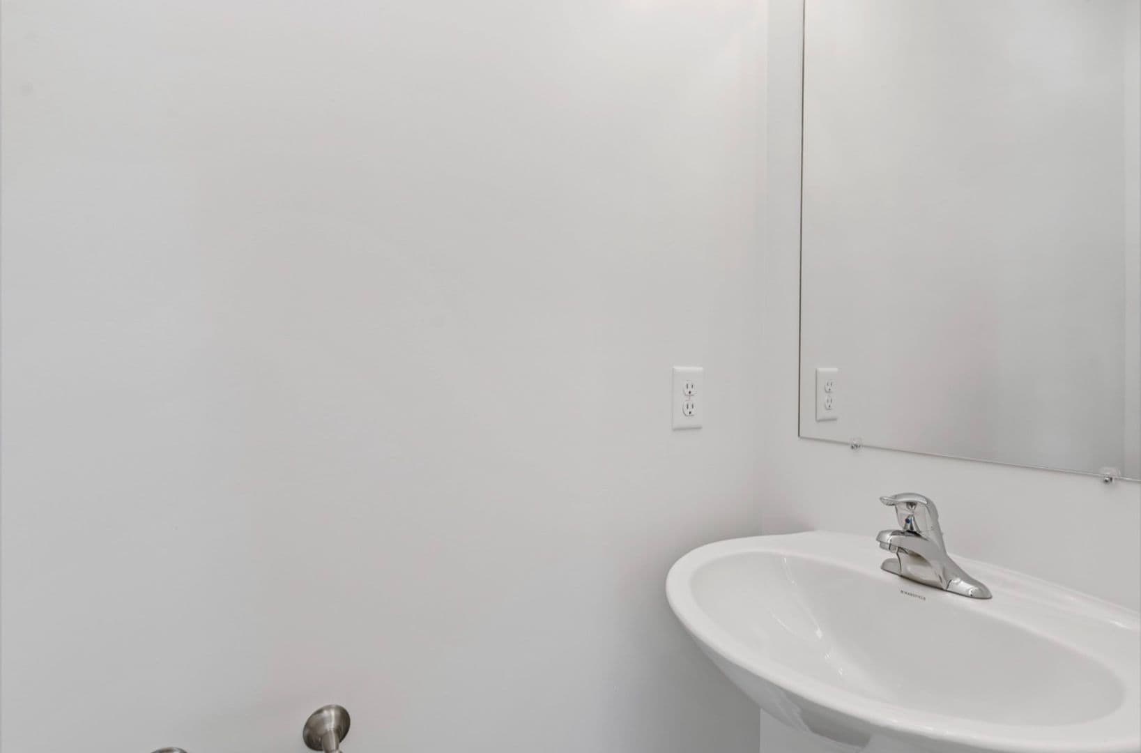 Carlisle House: 26 Parkview Dr