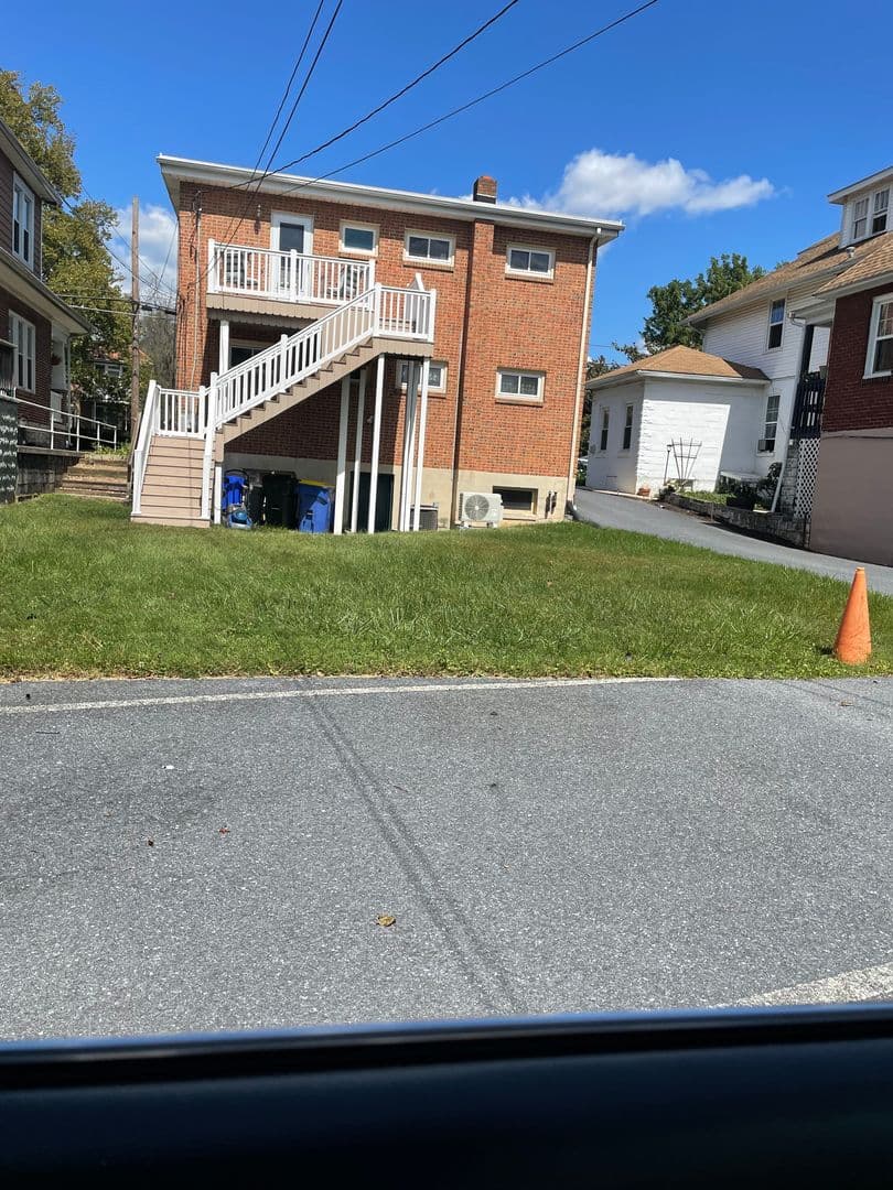 Camp Hill Apartment: 2807 Market St
