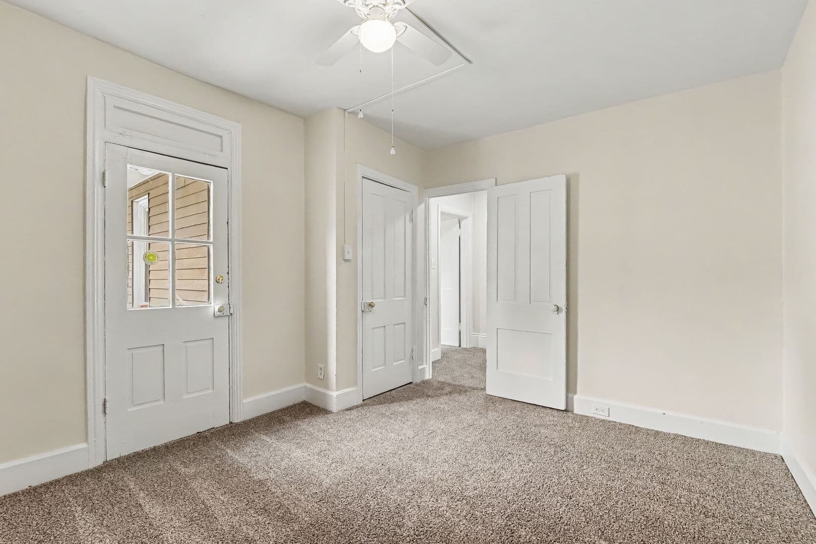 Carlisle House: 306 N College St