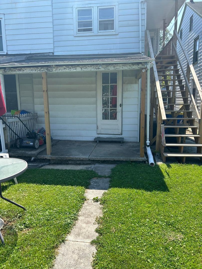 Middletown Apartment: 214 Catherine Street