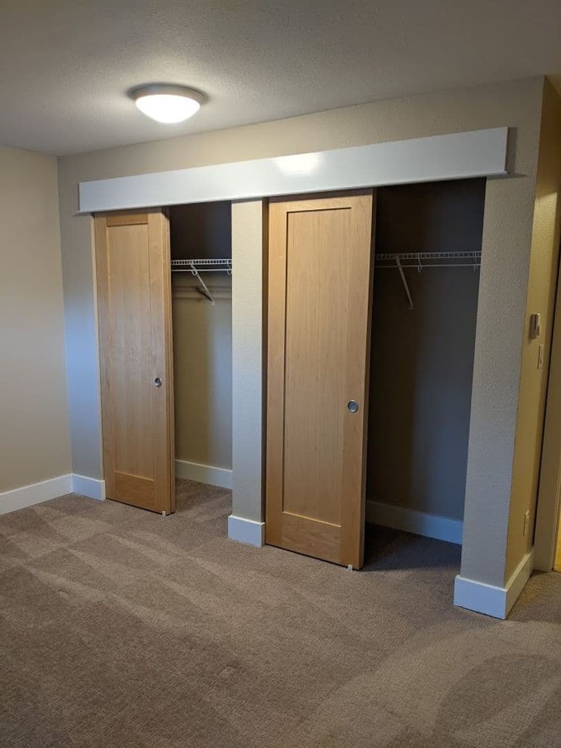 Bellevue Apartment: 191 106th Avenue SE
