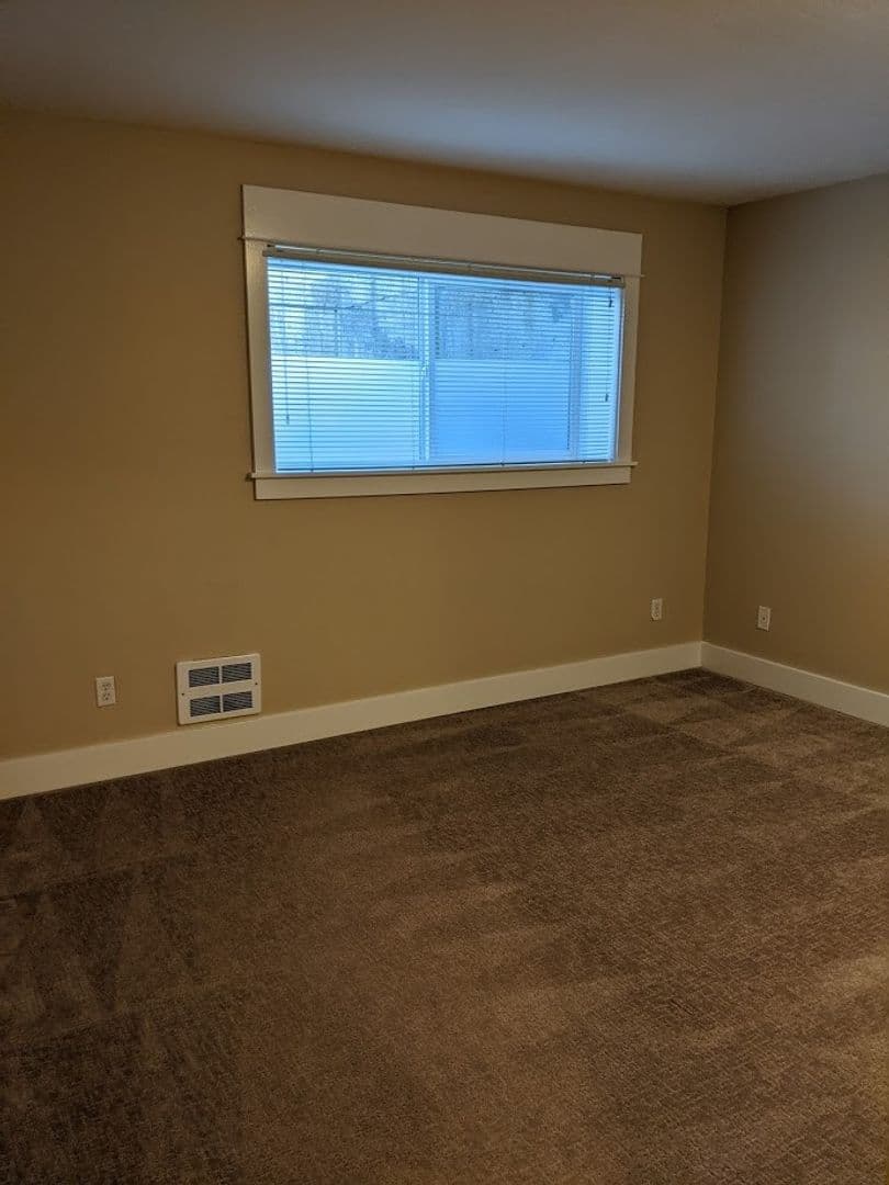Bellevue Apartment: 191 106th Avenue SE