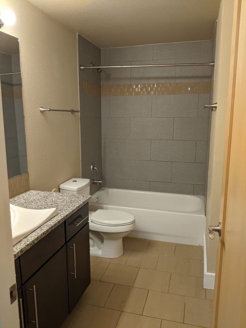 Bellevue Apartment: 191 106th Avenue SE
