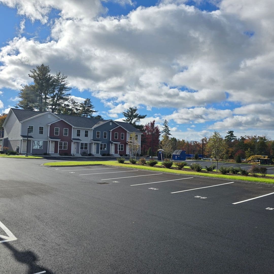 Hooksett Apartment: 2 Megway Ct.