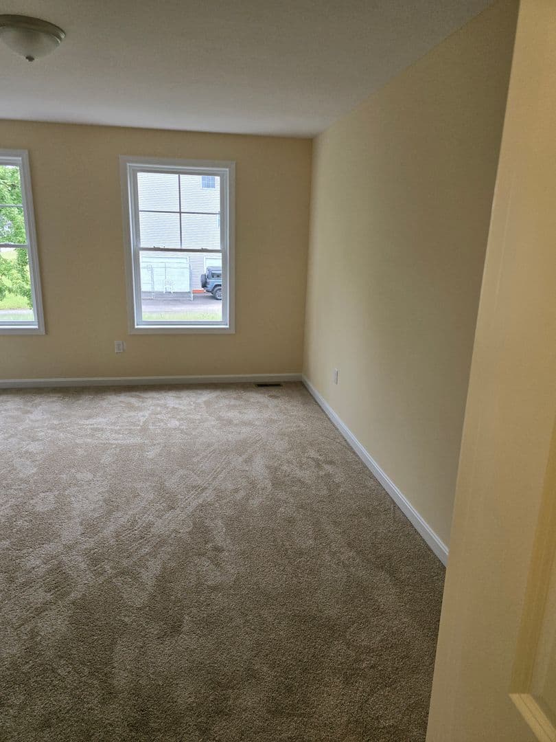 Hooksett Apartment: 2 Megway Ct.