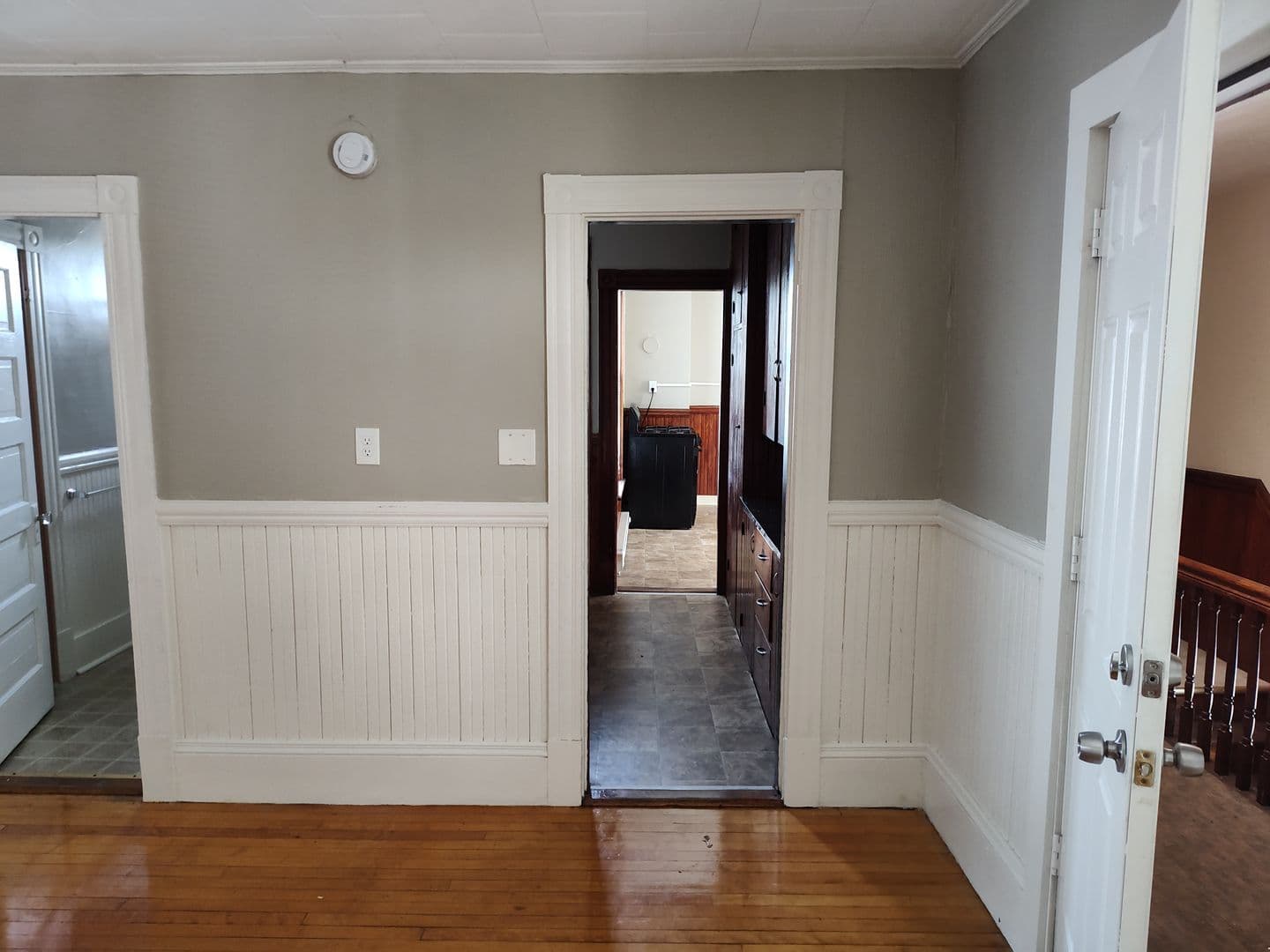 Manchester Apartment: 487 Cartier St