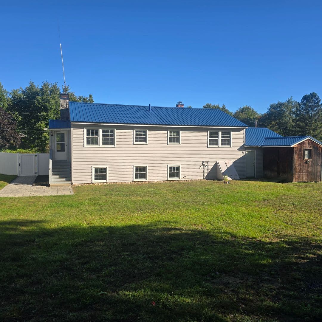 Manchester House: 432 Joseph Street Ext.