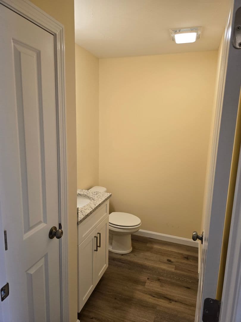 Hooksett Apartment: 2 Megway Ct.