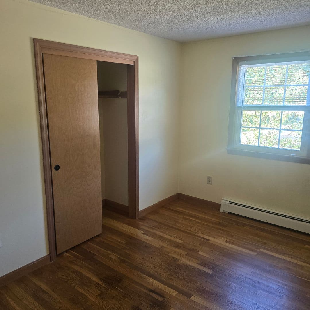 Manchester House: 432 Joseph Street Ext.