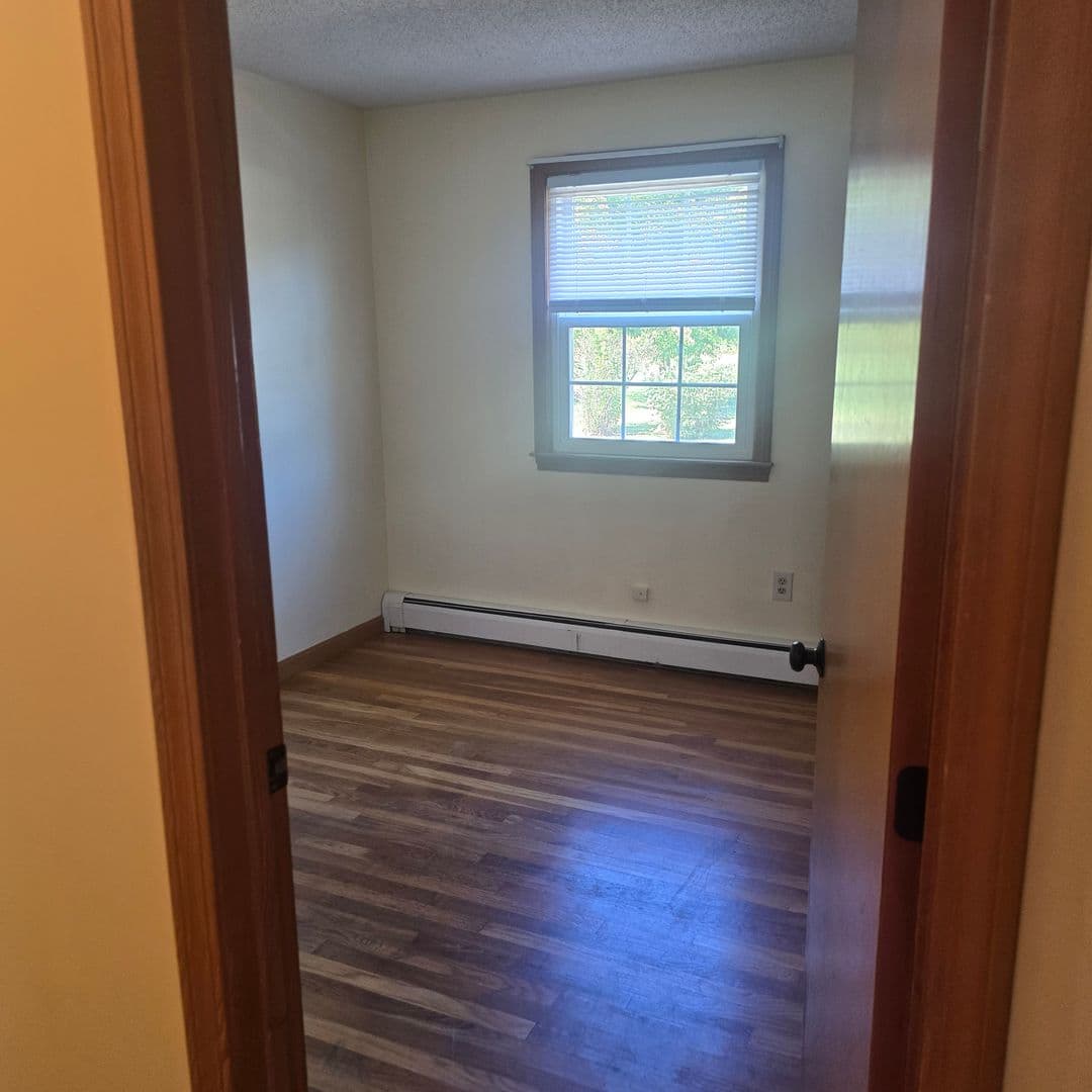 Manchester House: 432 Joseph Street Ext.