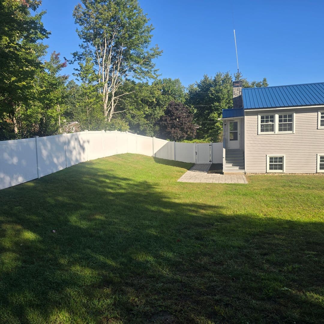 Manchester House: 432 Joseph Street Ext.