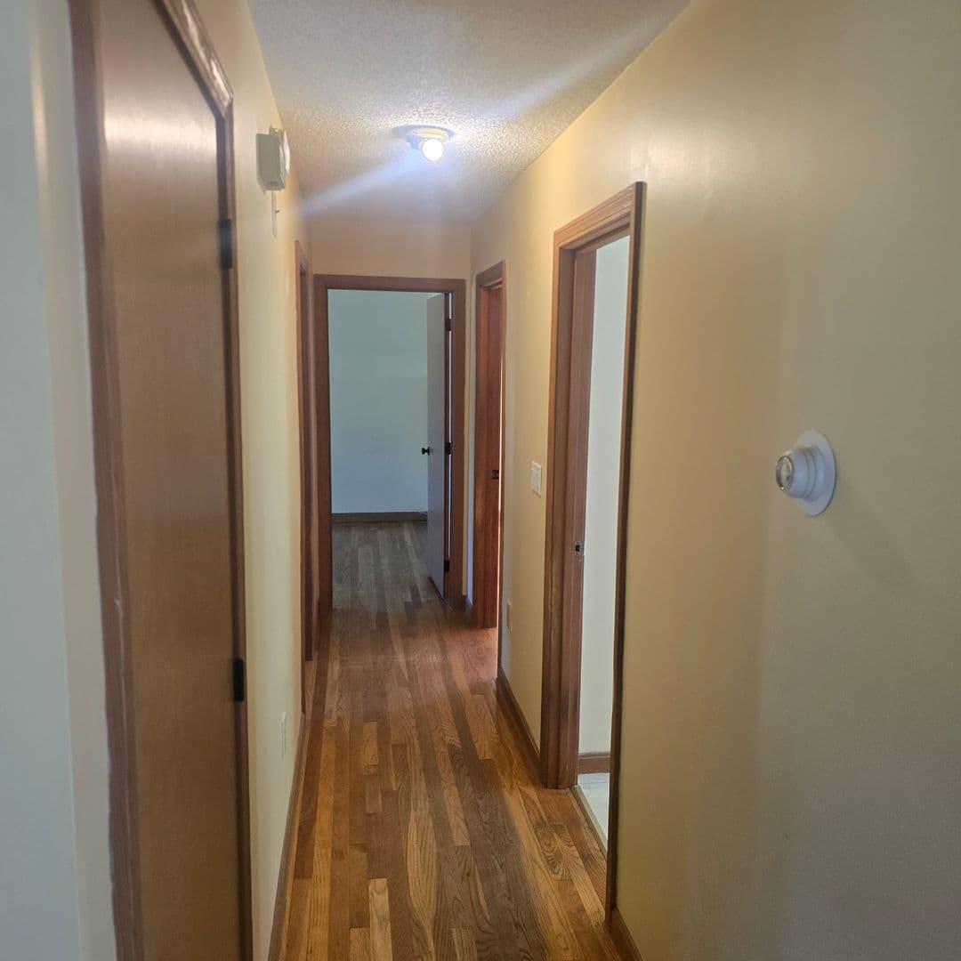 Manchester House: 432 Joseph Street Ext.