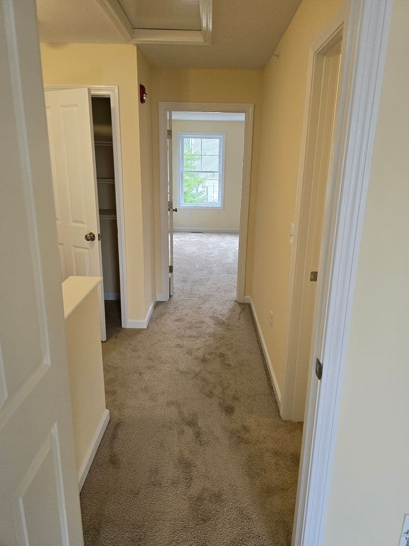 Hooksett Apartment: 2 Megway Ct.
