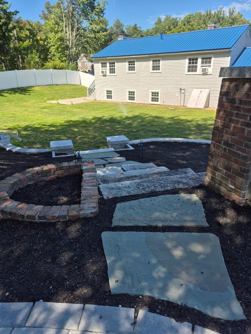 Manchester House: 432 Joseph Street Ext.
