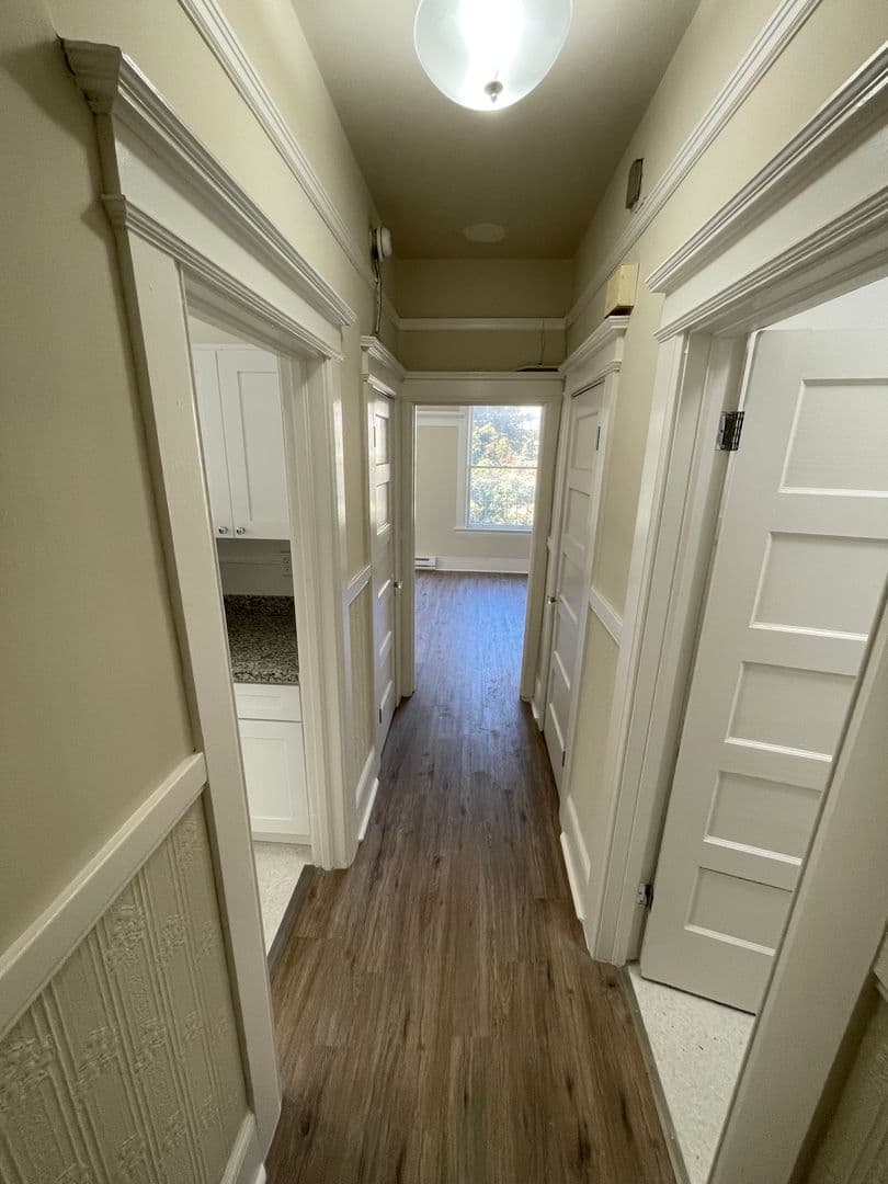 San Francisco Apartment: 179 Oak Street / 72 Lily Street