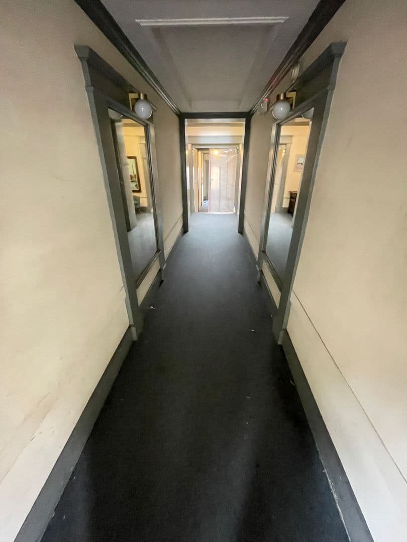 San Francisco Apartment: 179 Oak Street / 72 Lily Street