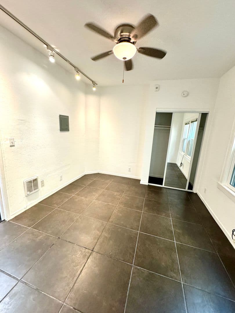 Oakland Apartment: 1479 Fruitvale Avenue / 3125 15th Street