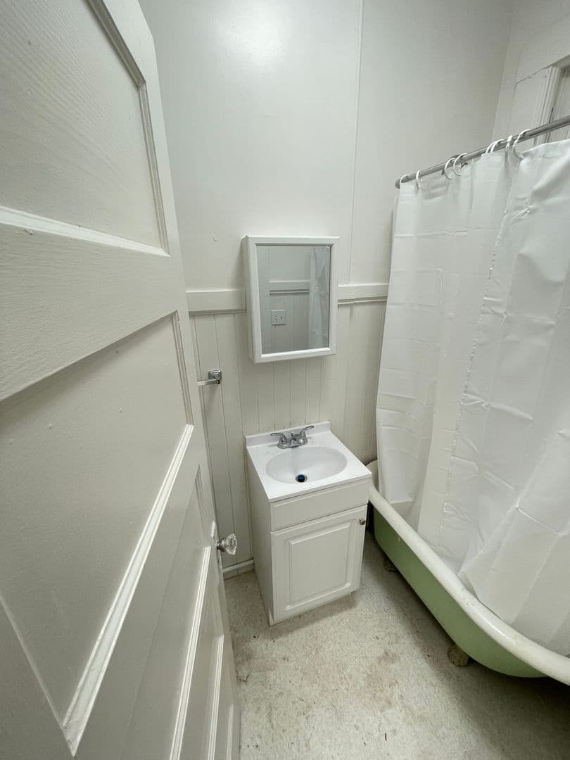 San Francisco Apartment: 179 Oak Street / 72 Lily Street