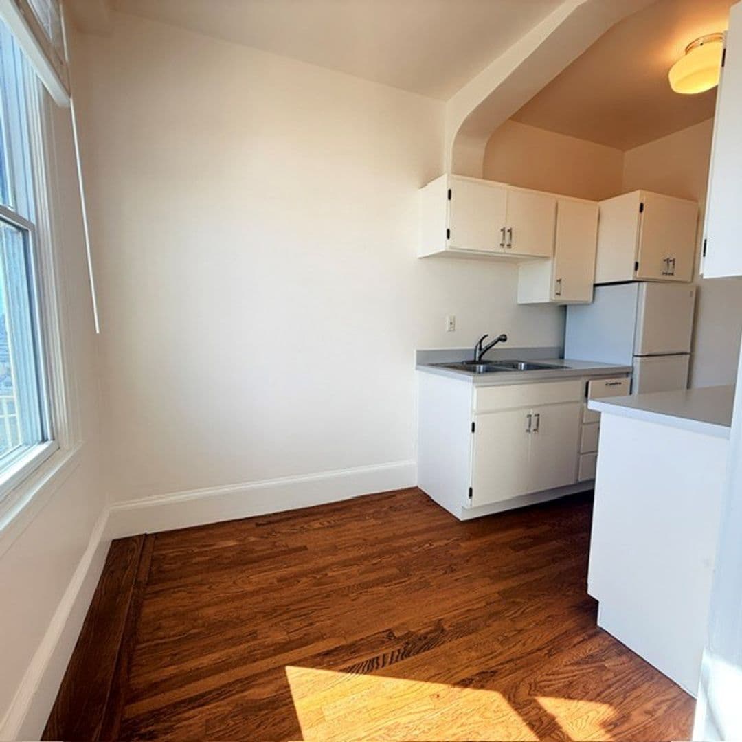 San Francisco Apartment: 1245 California Street