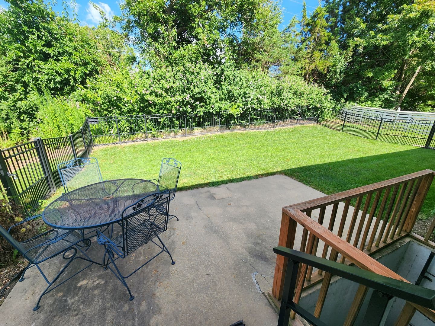 Topeka House: 3612 SW Ashworth Ct.