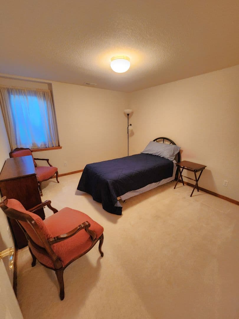 Topeka House: 3612 SW Ashworth Ct.