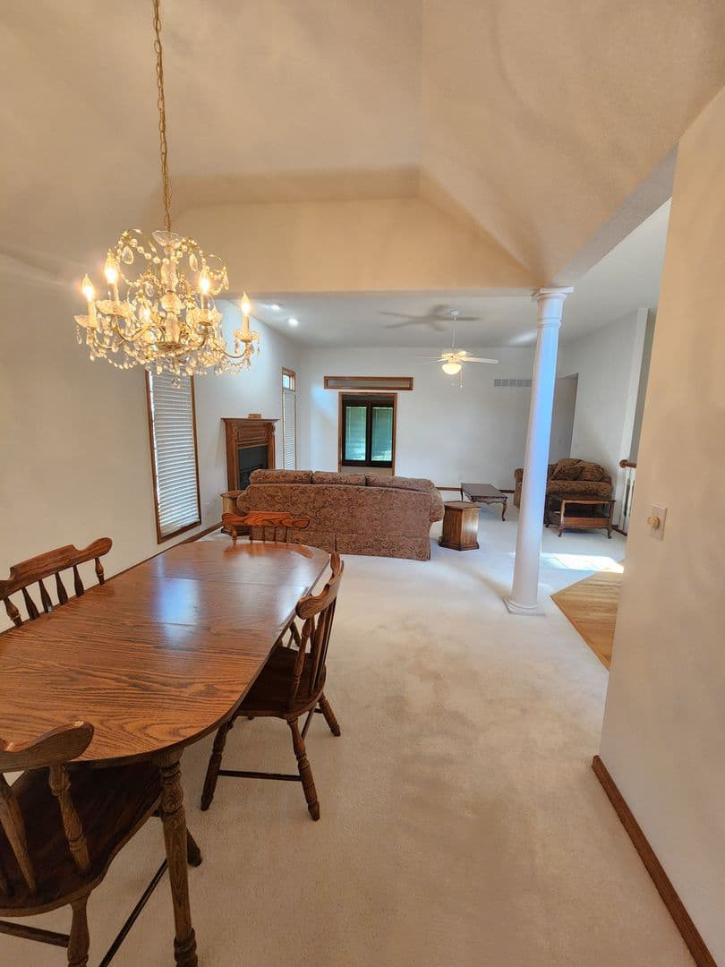 Topeka House: 3612 SW Ashworth Ct.