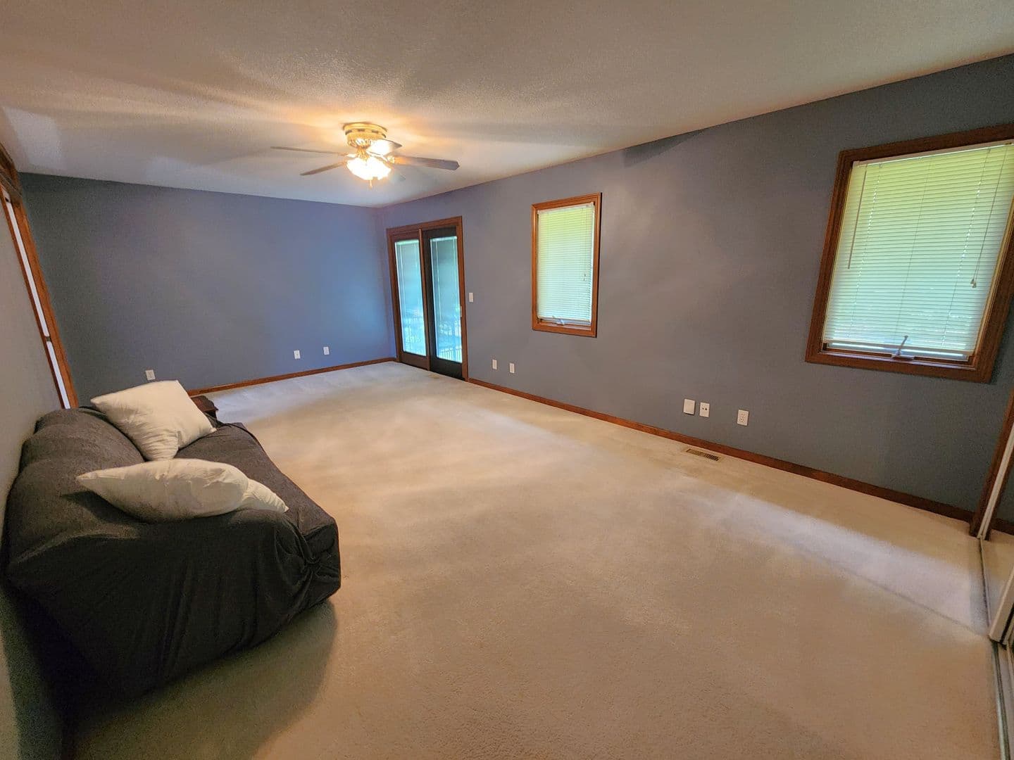 Topeka House: 3612 SW Ashworth Ct.