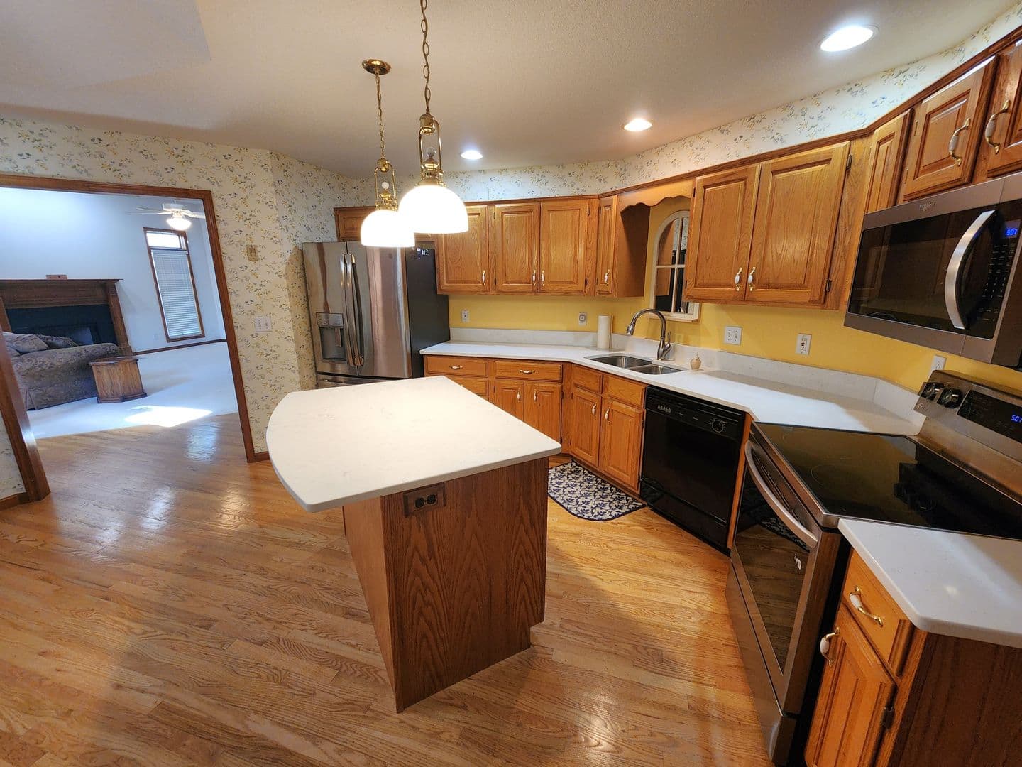 Topeka House: 3612 SW Ashworth Ct.