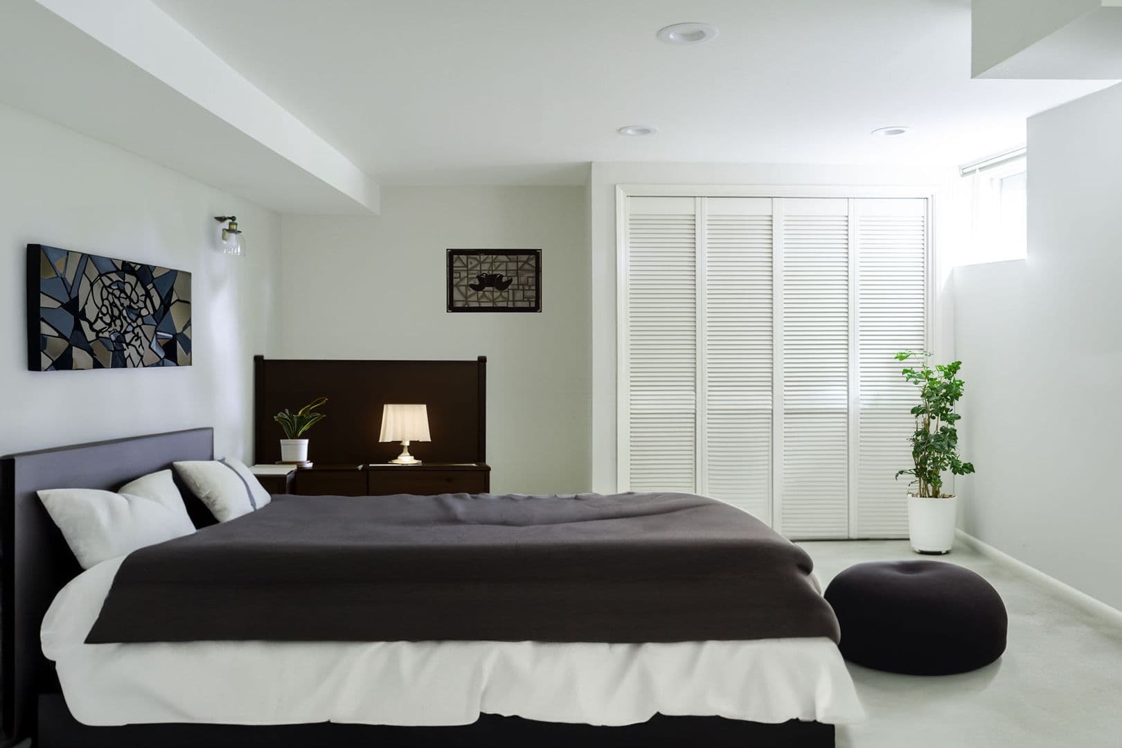 Portland House: 7725 SW Miner Way