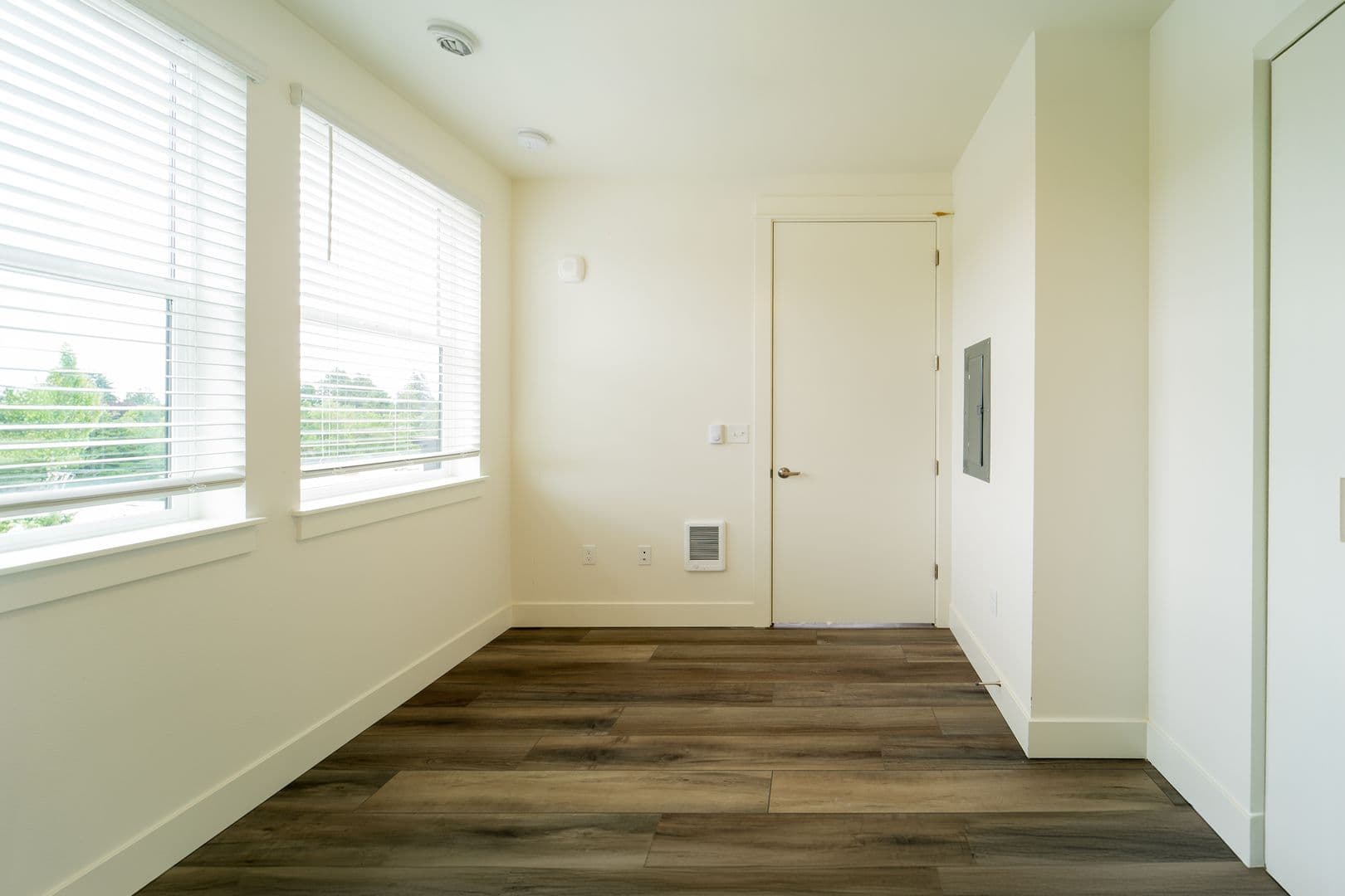 Portland Apartment: 11 SE 57th Ave