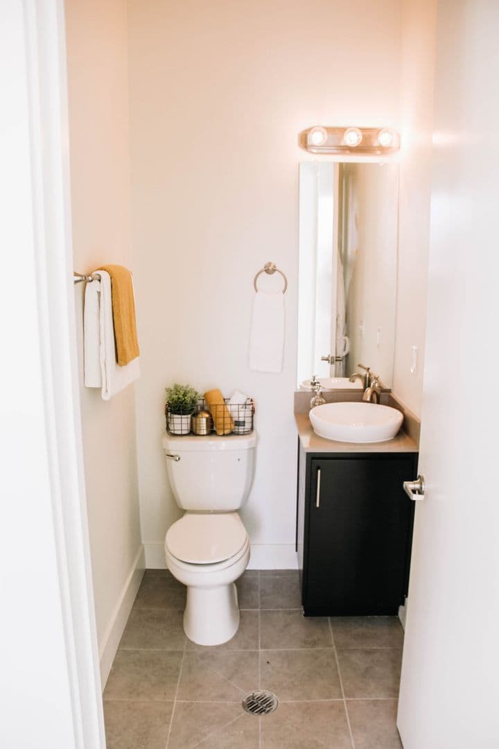 Portland Apartment: 5505 NE Glisan Street
