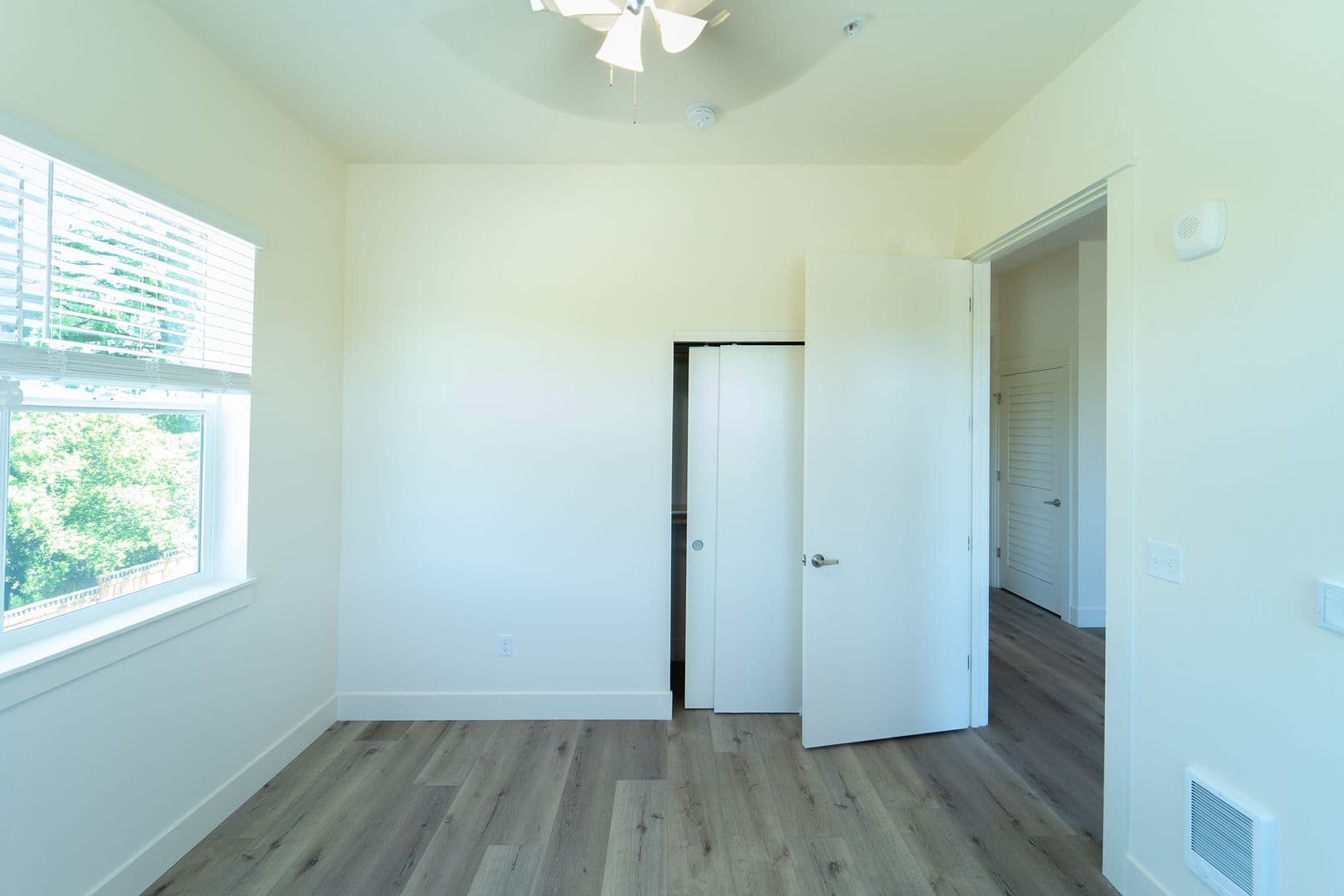 Portland Apartment: 7980-7990 SW Capitol Hill Rd