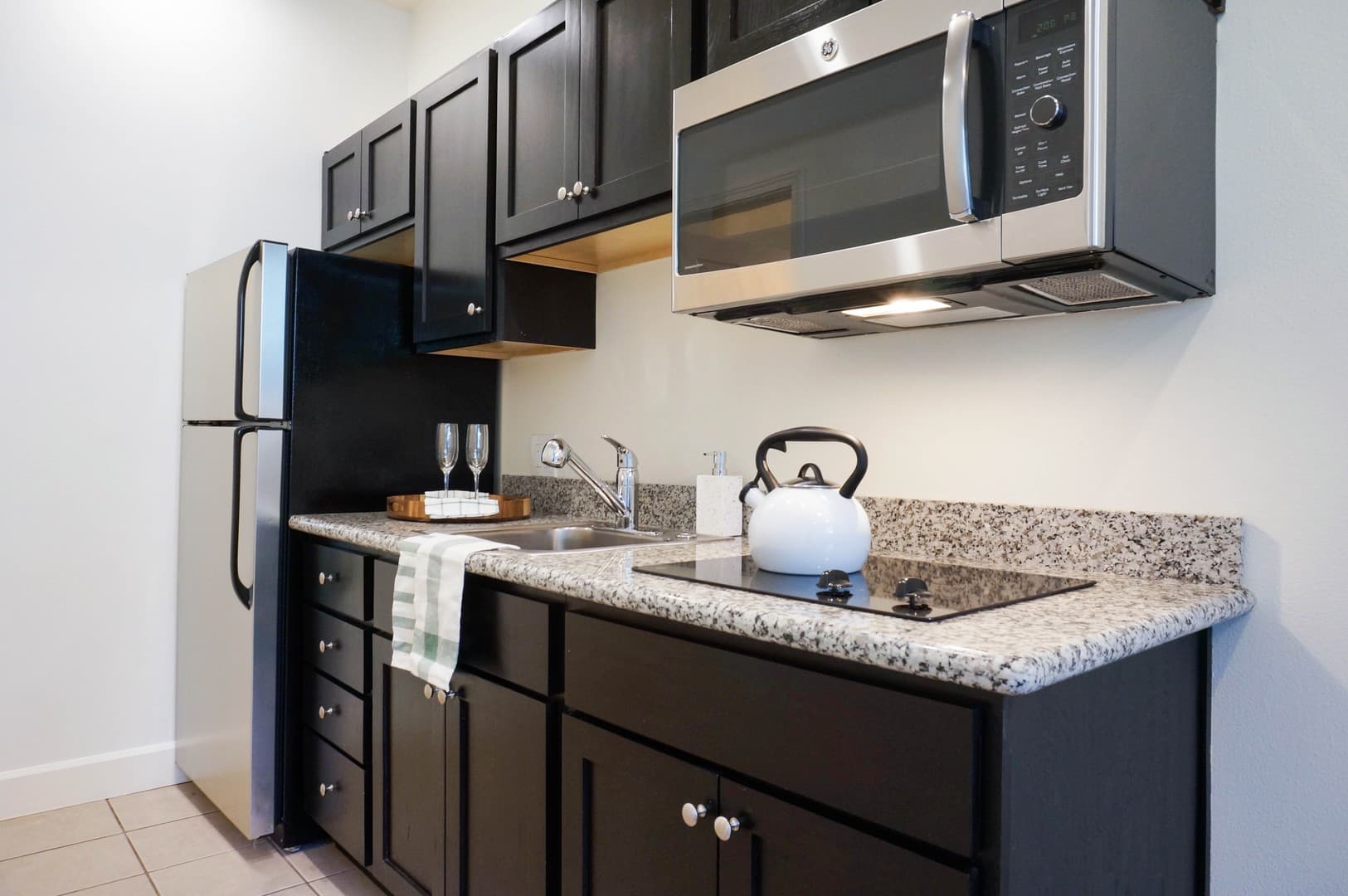 Portland Apartment: 3724 N Vancouver Ave