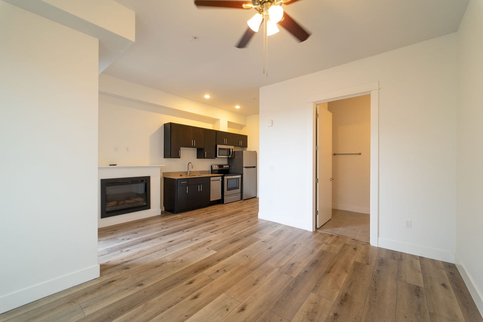 Scappoose Apartment: 51577 SE 2nd Street