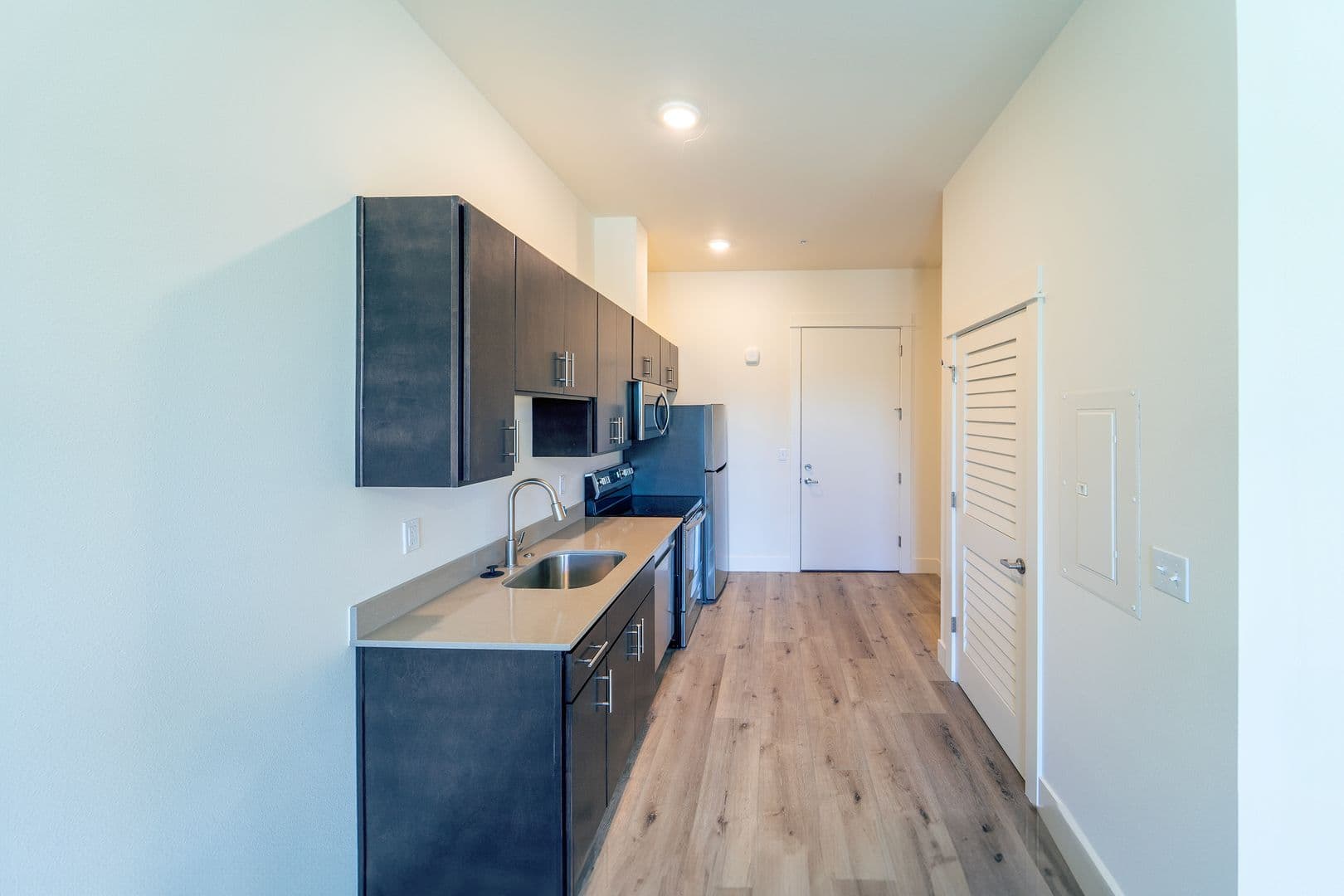 Portland Apartment: 7980-7990 SW Capitol Hill Rd