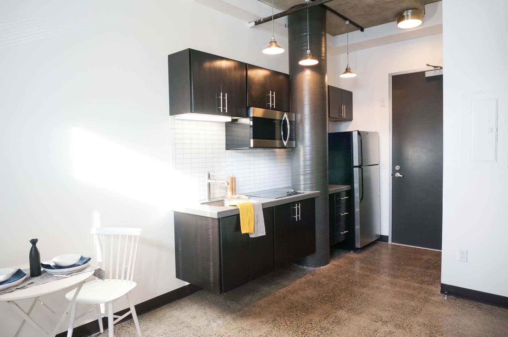 Portland Apartment: 610 NW 17th Ave