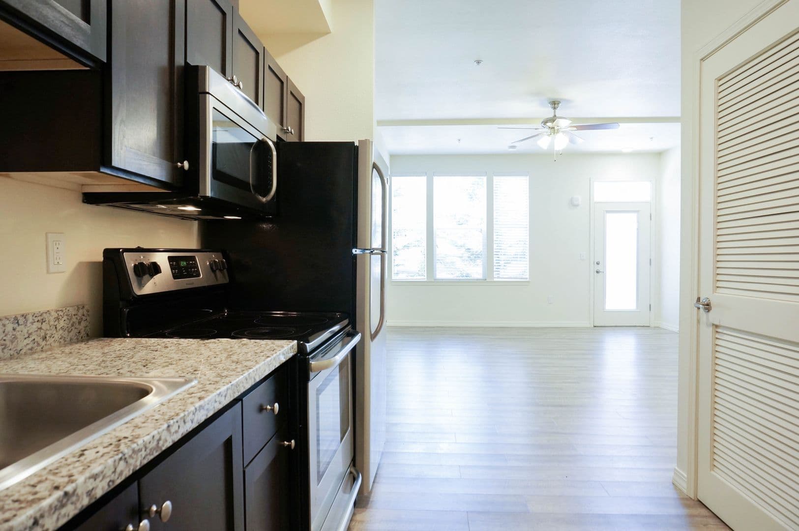 Portland Apartment: 8510 N Ivanhoe St