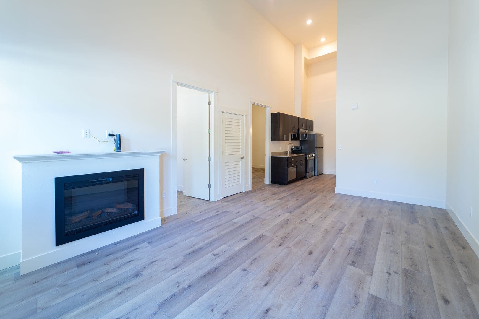 Portland Apartment: 7980-7990 SW Capitol Hill Rd