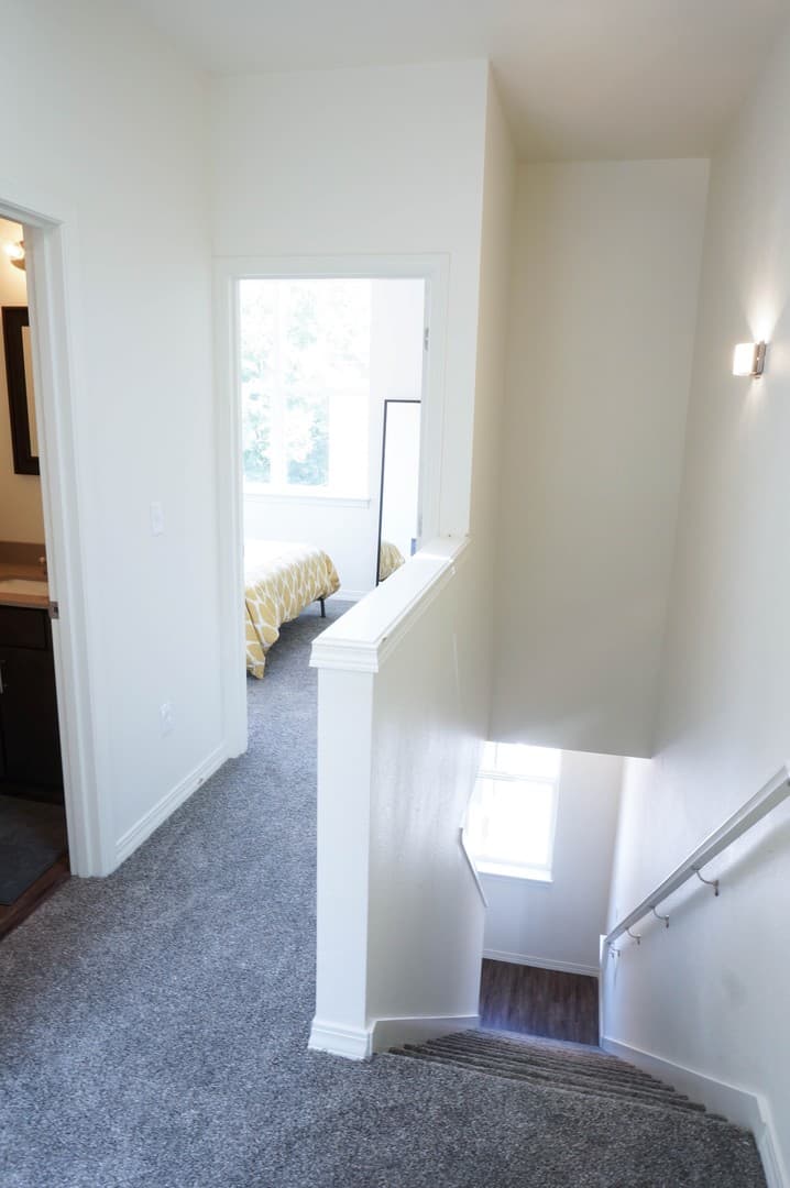 Portland Apartment: 7210 N Burlington Ave.