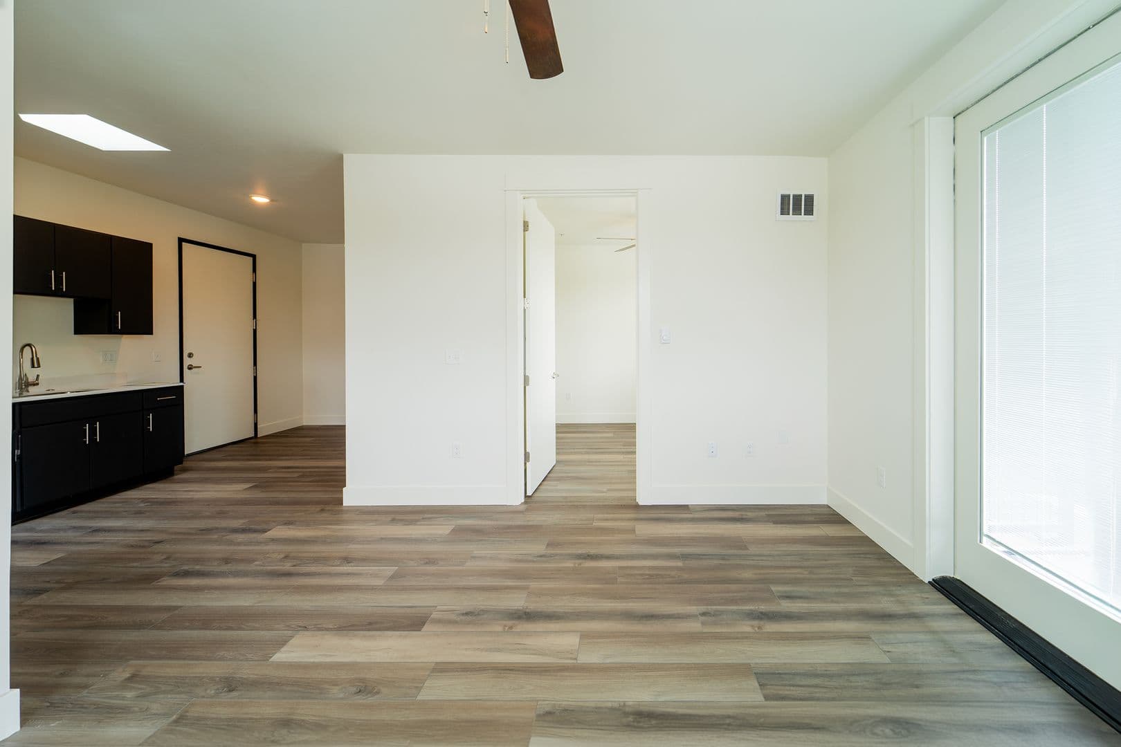 Portland Apartment: 11 SE 57th Ave